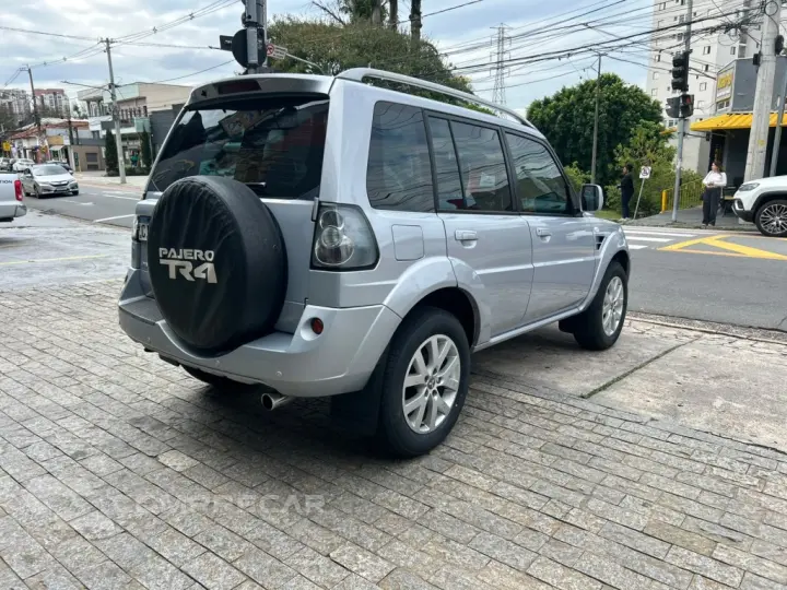 PAJERO TR4 2.0 4X2 16V 140CV FLEX 4P AUTOMÁTICO
