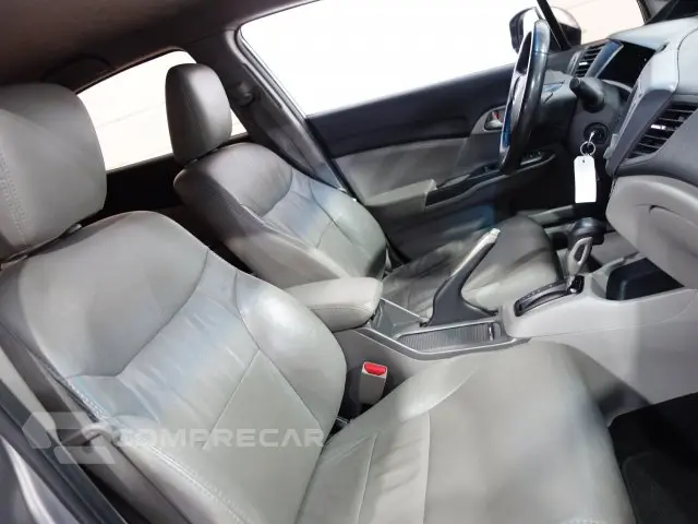 CIVIC - 1.8 LXS 16V 4P AUTOMÁTICO