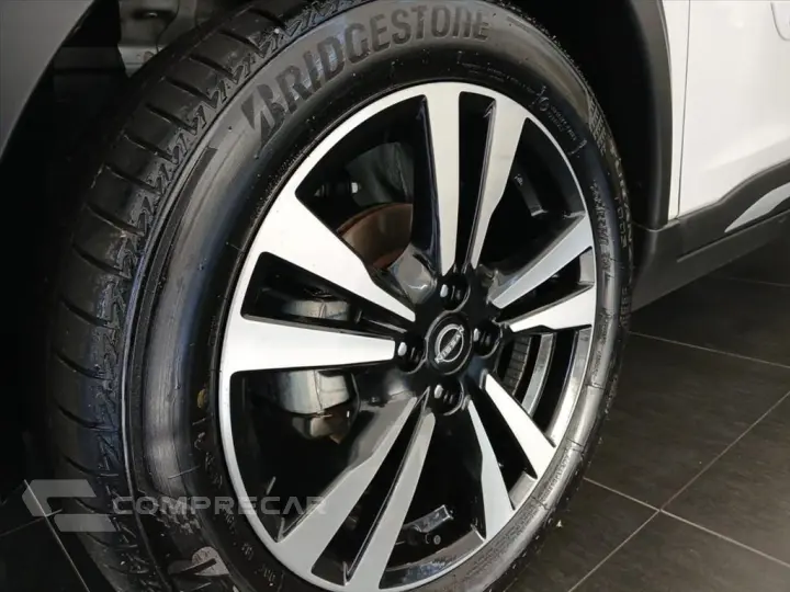 KICKS PLAY 1.6 16V FLEXSTART ADVANCE PLUS XTRONIC