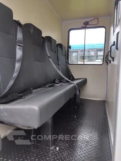 Delivery Express 2.8 Prime Diesel (Carroceria + Cabine suple