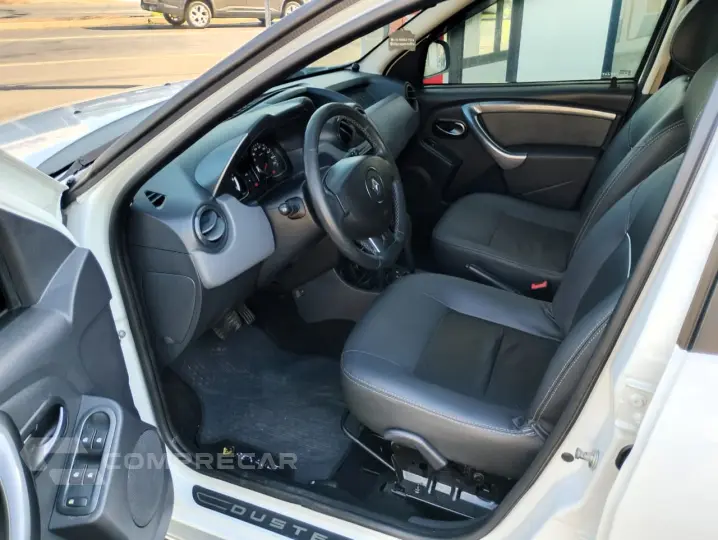 DUSTER 2.0 Tech Road 4X2 16V