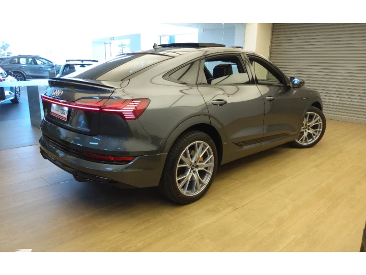 E-TRON ELETRICO SPORTBACK PERFORMANCE