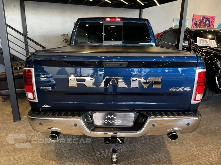 Classic 5.7 V8 32V 4P HEMI LARAMIE AUTOMÁTICO