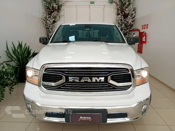 CLASSIC 5.7 V8 GASOLINA LARAMIE CD 4X4 AUTOMÁTICO