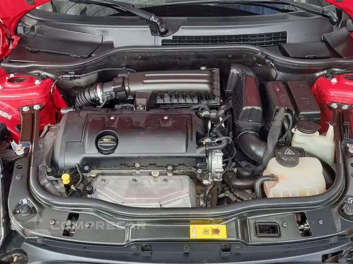 One 1.6 16V Gasolina 2P Automático