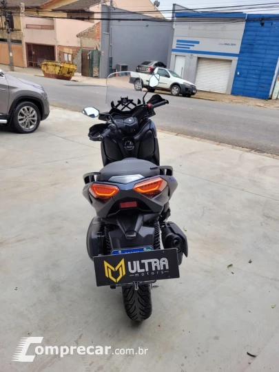 XMAX 250 ABS