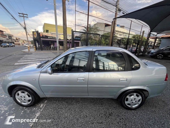 CLASSIC 1.0 MPFI LS 8V FLEX 4P MANUAL