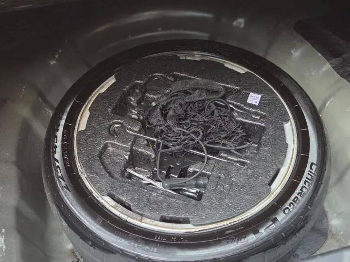 Elantra GLS 1.8 16V Aut.