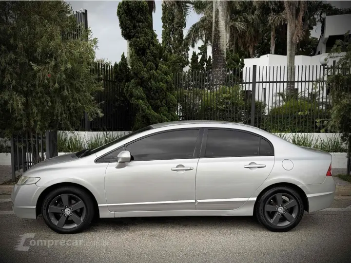 CIVIC 1.8 LXS 16V GASOLINA 4P AUTOMÁTICO