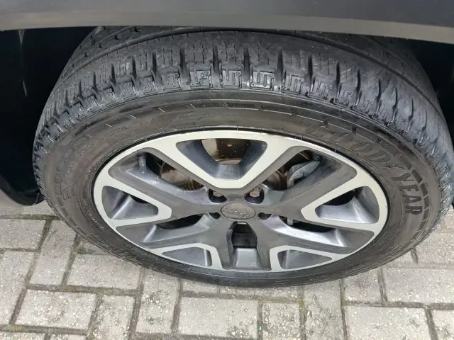 RENEGADE - 1.8 16V LONGITUDE 4P AUTOMÁTICO