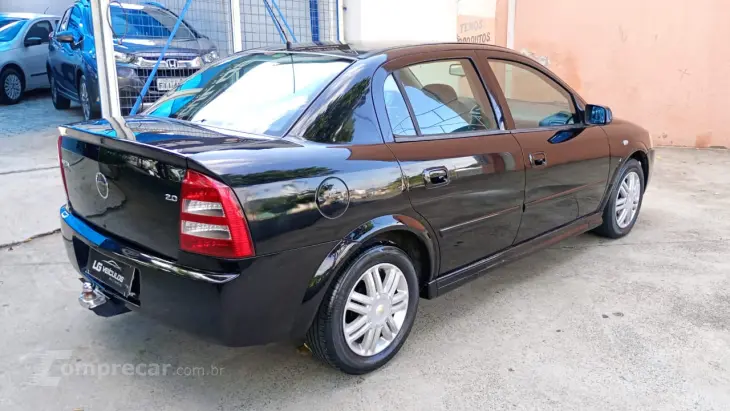ASTRA 2.0 MPFI Elegance Sedan 8V Multipower
