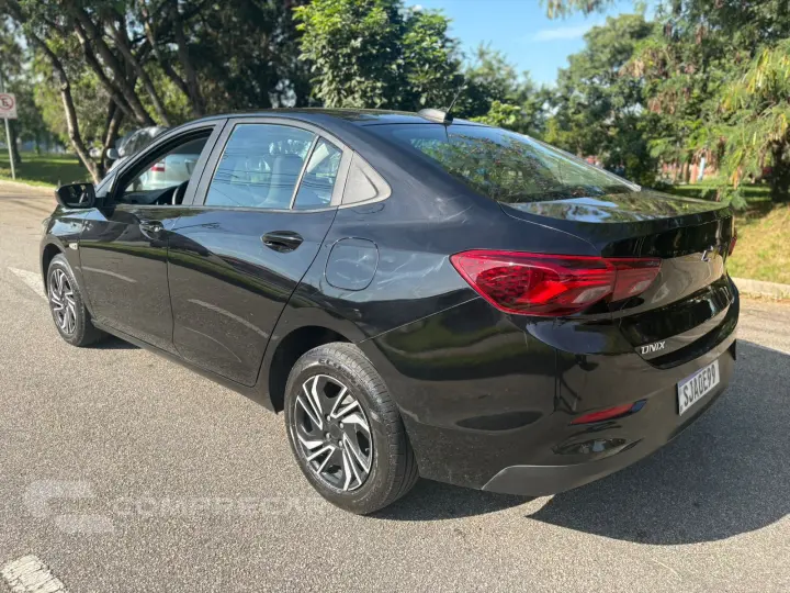 Onix Plus LT 1.0 Flex