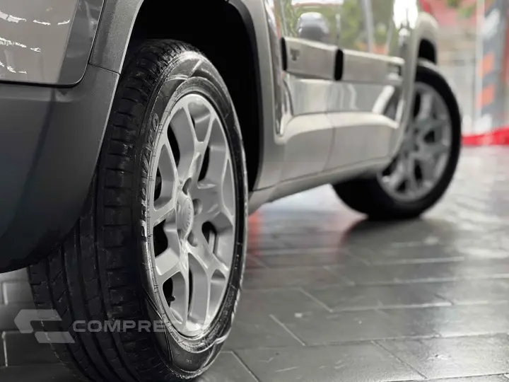 RENEGADE 1.8 16V FLEX LONGITUDE 4P AUTOMÁTICO