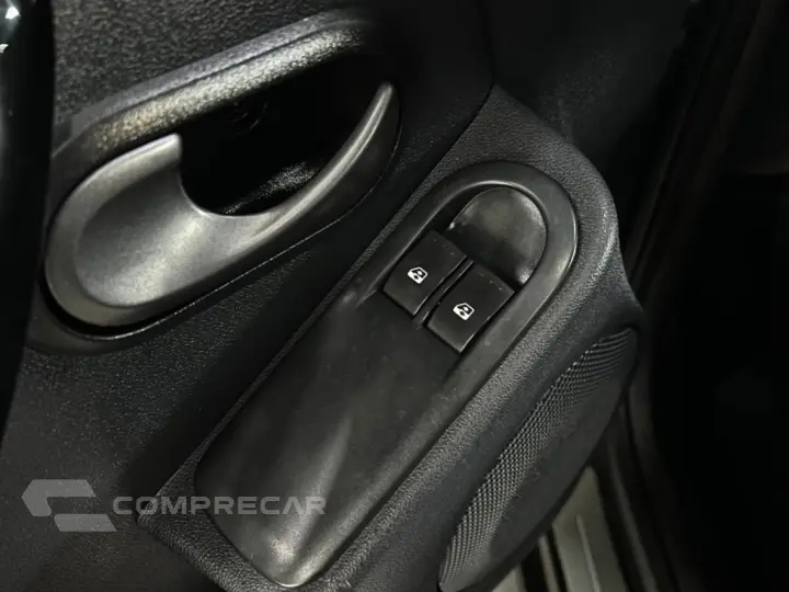 SANDERO 1.6 STEPWAY 8V FLEX 4P MANUAL