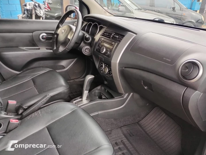Livina 1.8 16V 4P SL FLEX AUTOMÁTICO