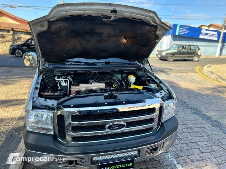 F-250 XLT 4.2 180cv CD TB Diesel