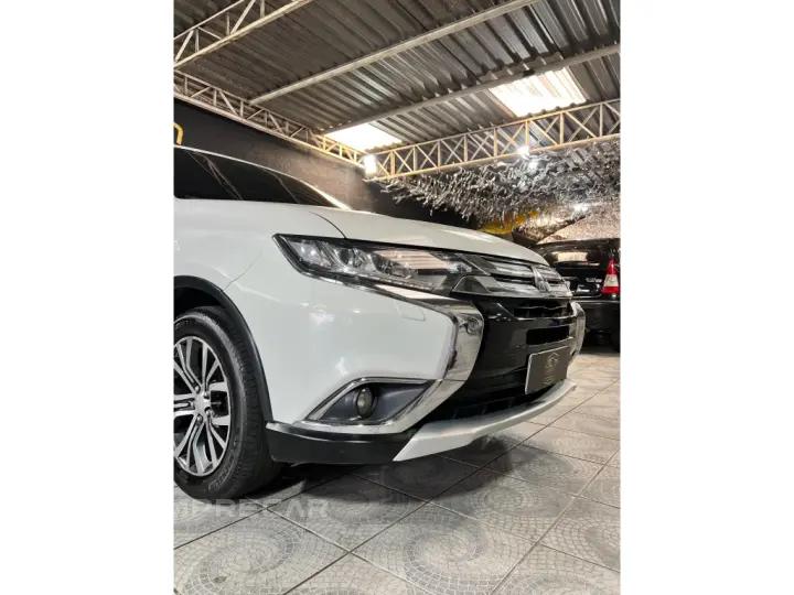 OUTLANDER 2.2 4X4 16V DIESEL 4P AUTOMÁTICO