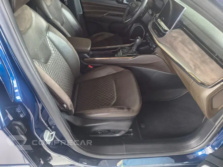 Commander 1.3 16V 4P FLEX T270 OVERLAND TURBO AUTOMÁTICO AT6
