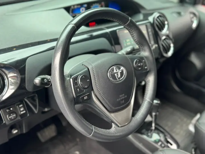 ETIOS 1.5 XLS Sedan 16V