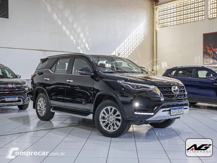 HILUX SW4 2.8 SRX 4X4 7 Lugares 16V Turbo Intercooler