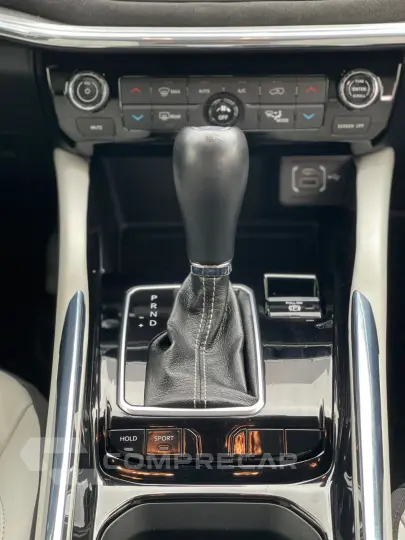 COMMANDER 1.3 T270 Turbo Overland