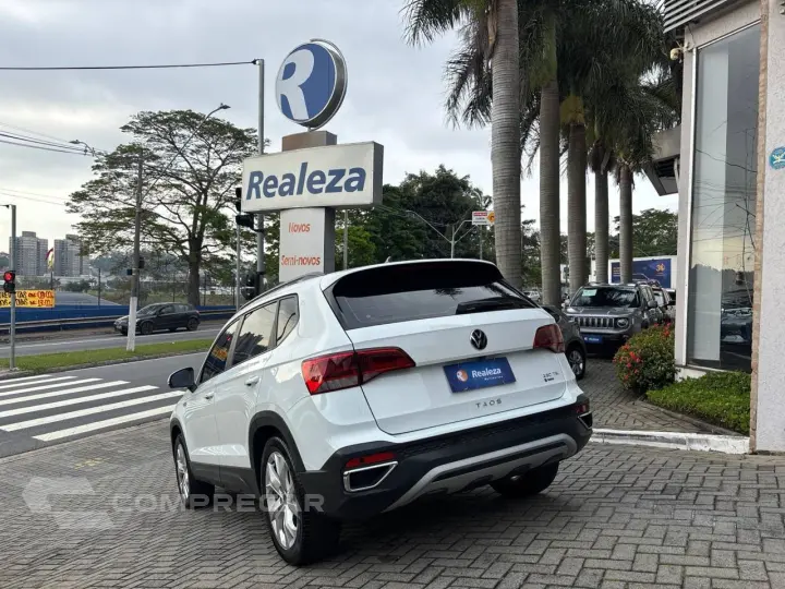 TAOS Comfortline 1.4 250 TSI Flex Aut.