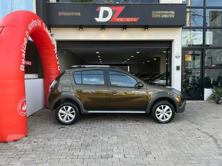 SANDERO 1.6 16V SCE Stepway
