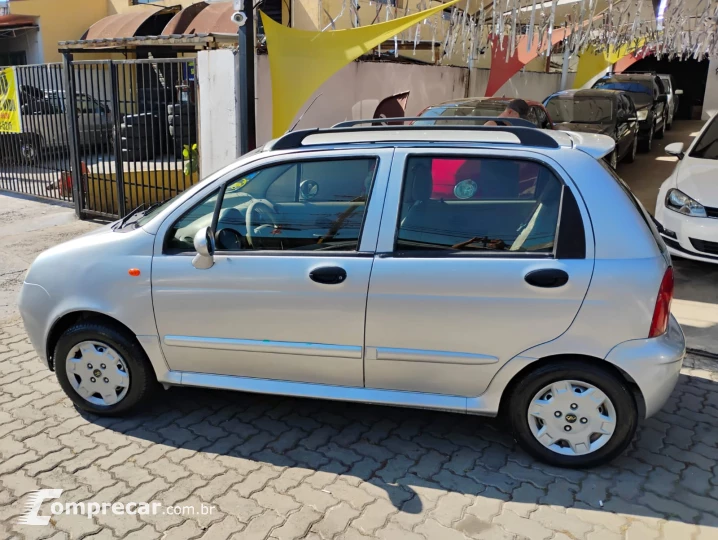 QQ 1.1 MPFI 16V