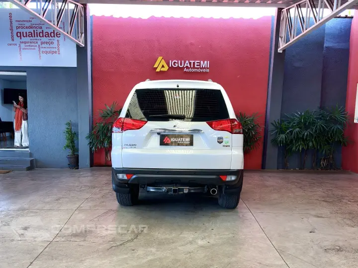 PAJERO 3.5 HPE 4X4 7 LUGARES V6 24V FLEX 4P AUTOMÁTICO