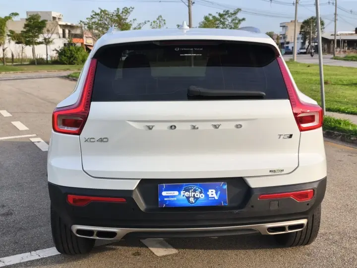 XC 40 2.0 T5 GASOLINA MOMENTUM AWD GEARTRONIC