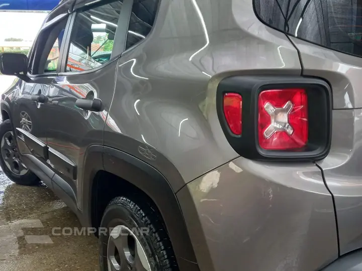 Renegade 1.8 16V Flex 4P Automático