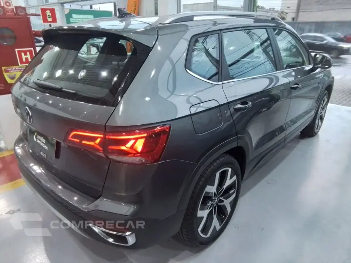 TAOS 1.4 250 TSI TOTAL FLEX HIGHLINE AUTOMÁTICO