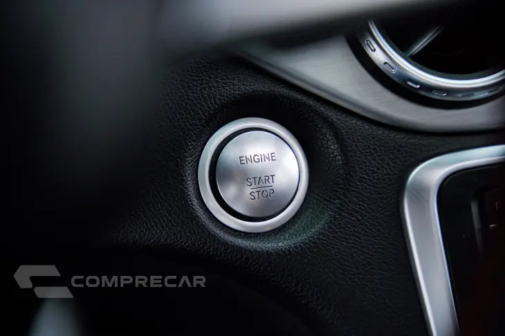 GLA 250 Sport 2.0 TB 16V 4x2  211cv Aut.