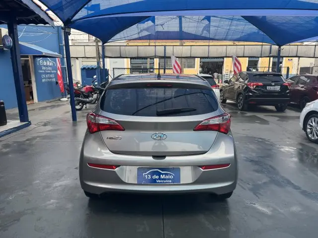 HB20 - 1.0 COMFORT PLUS 12V 4P MANUAL