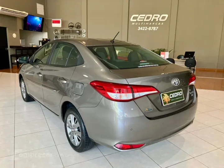 Yaris Sedan 1.5 16V 4P FLEX XL PLUS CONNECT MULTIDRIVE AUTOM