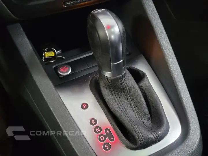 JETTA Highline 2.0 TSI 16V 4p Tiptronic