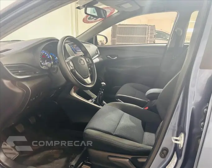 YARIS 1.5 16V Sedan XL