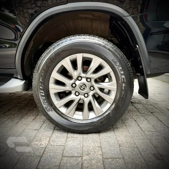 HILUX SW4 4.0 SRX 4X4 7 Lugares V6 24V