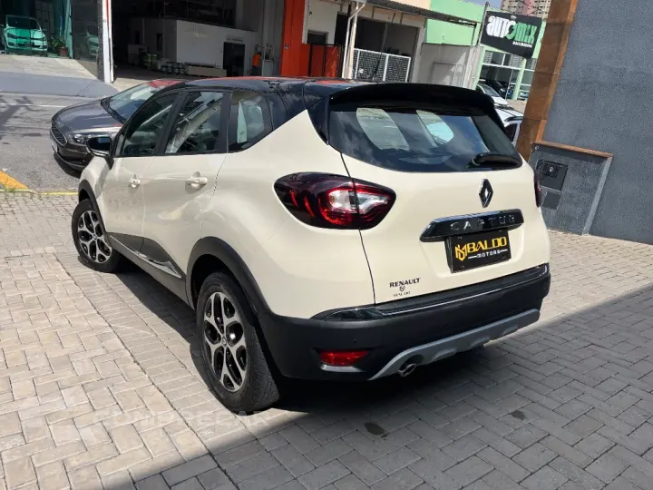 CAPTUR Intense 1.6 16V Flex 5p Aut.