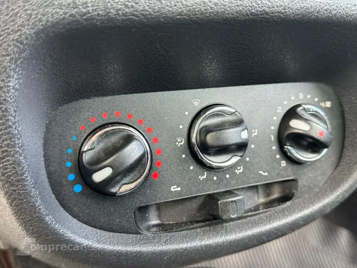 CLIO 1.0 Expression 16V