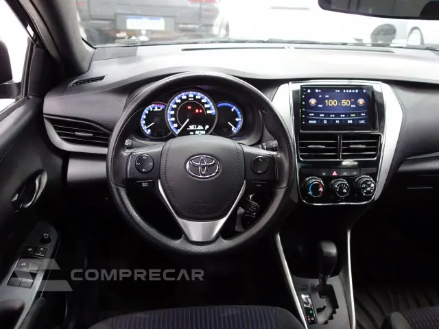 YARIS HATCH - 1.3 16V XL LIVE MANUAL
