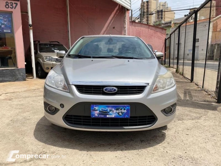FOCUS SEDAN 2.0