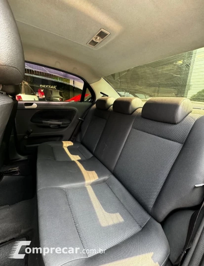 VOYAGE 1.0/1.0 City Mi Total Flex 8V 4p