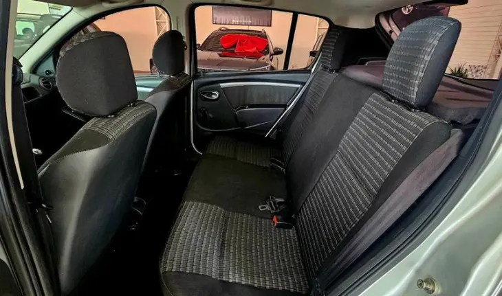SANDERO EXP1016V