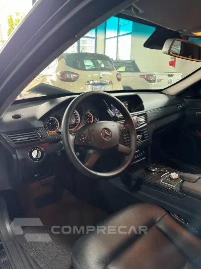 E-500 Avant. 5.0 V8 4p Aut. (Blindada)