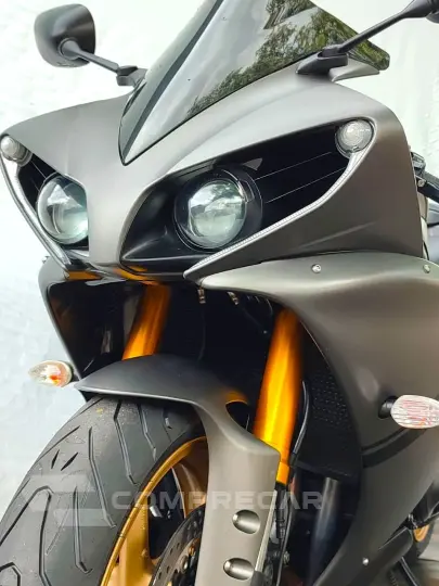 YAMAHA YZF R1