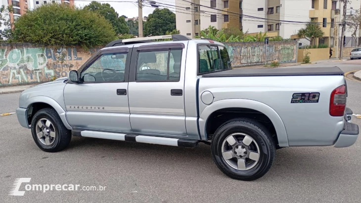 S10 2.4 MPFI Executive 4X2 CD 8V