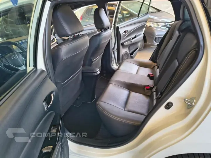 YARIS HB XLS15 AT
