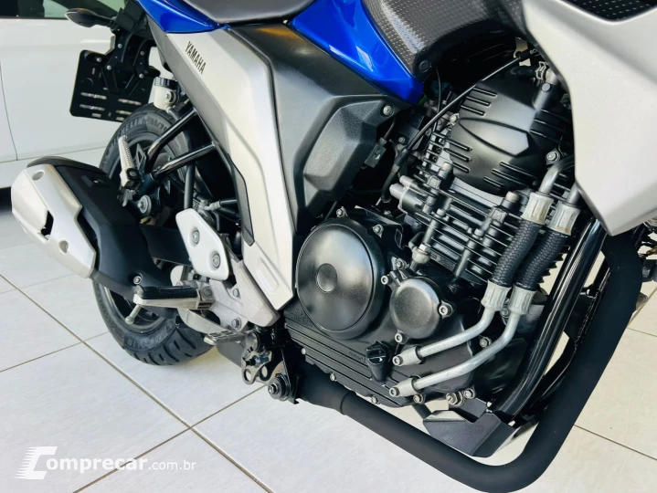 FZ25 250 FAZER CAPITÃ MARVEL FLEX