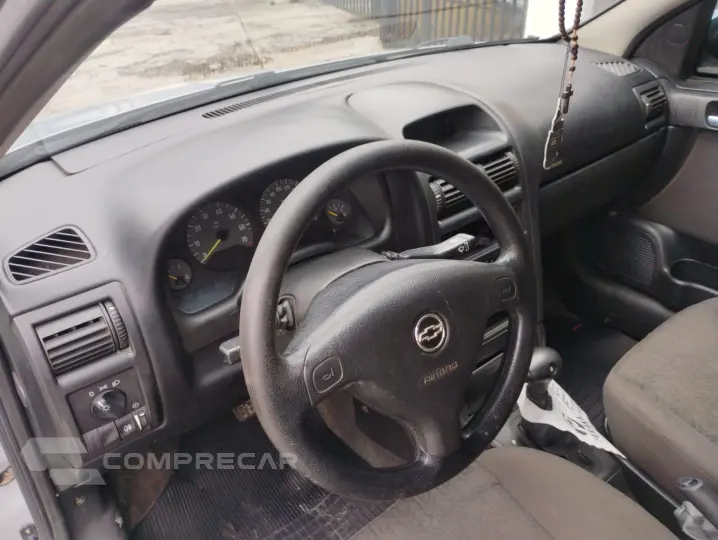 ASTRA 2.0 MPFI Advantage Sedan 8V